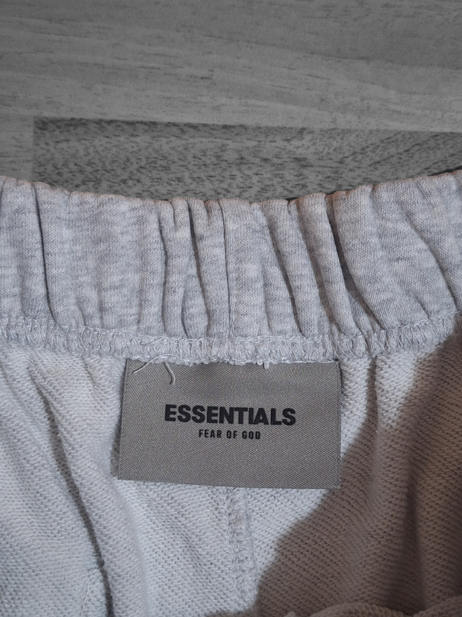 Шорти Fear of God Essentials Sweat Shorts Grey - Размер S - Чисто нови