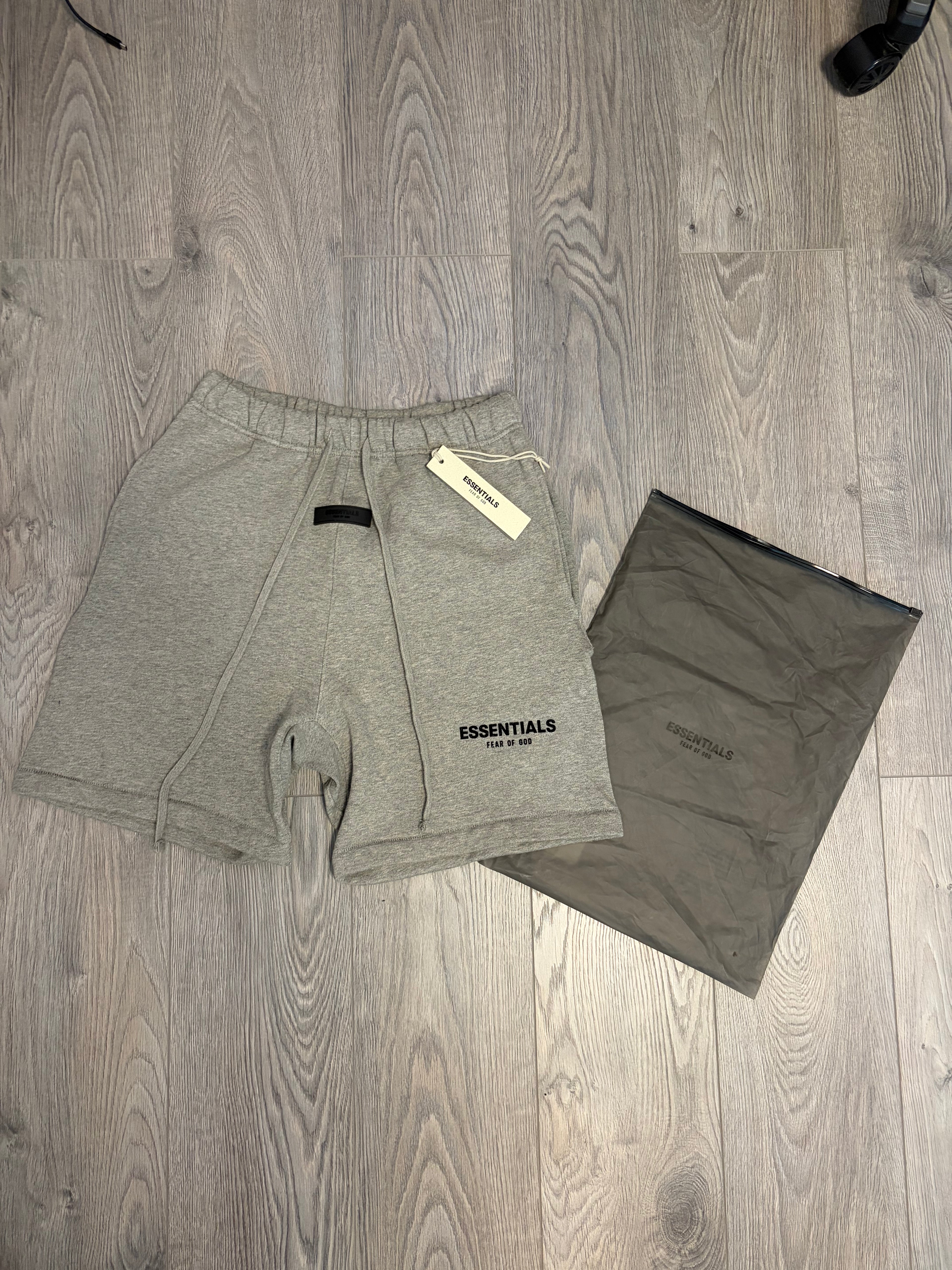 Essentials shorts gray