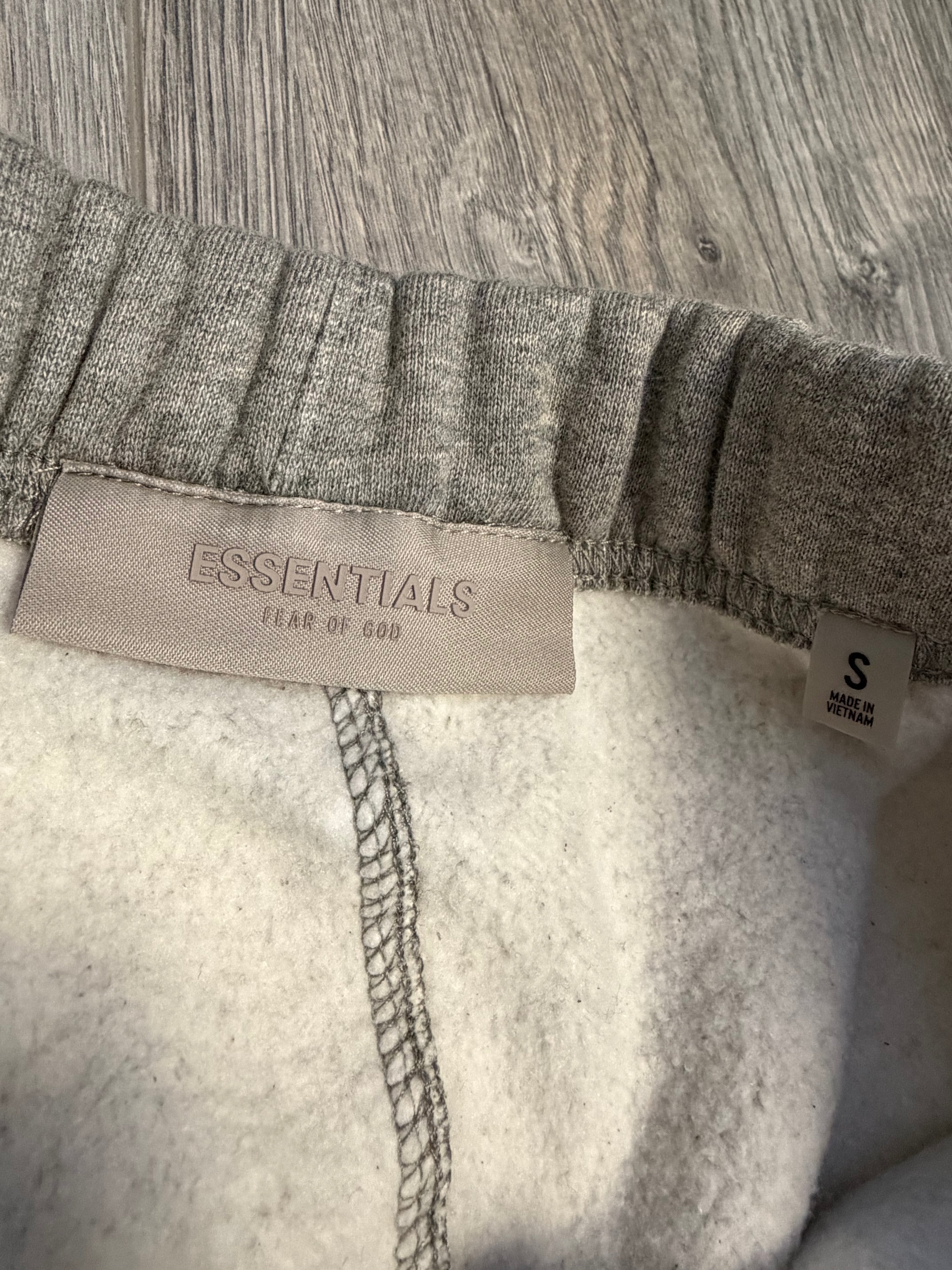 Essentials shorts gray