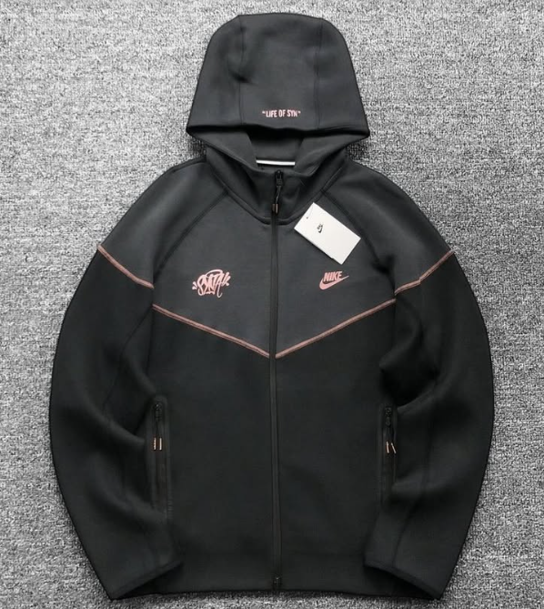 Nike x Syna World Tech Fleece Zip Hoodie – Black/Pink – Size M